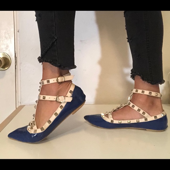 Blue / beige Vynil studded flats sz. 7 - Picture 2 of 13